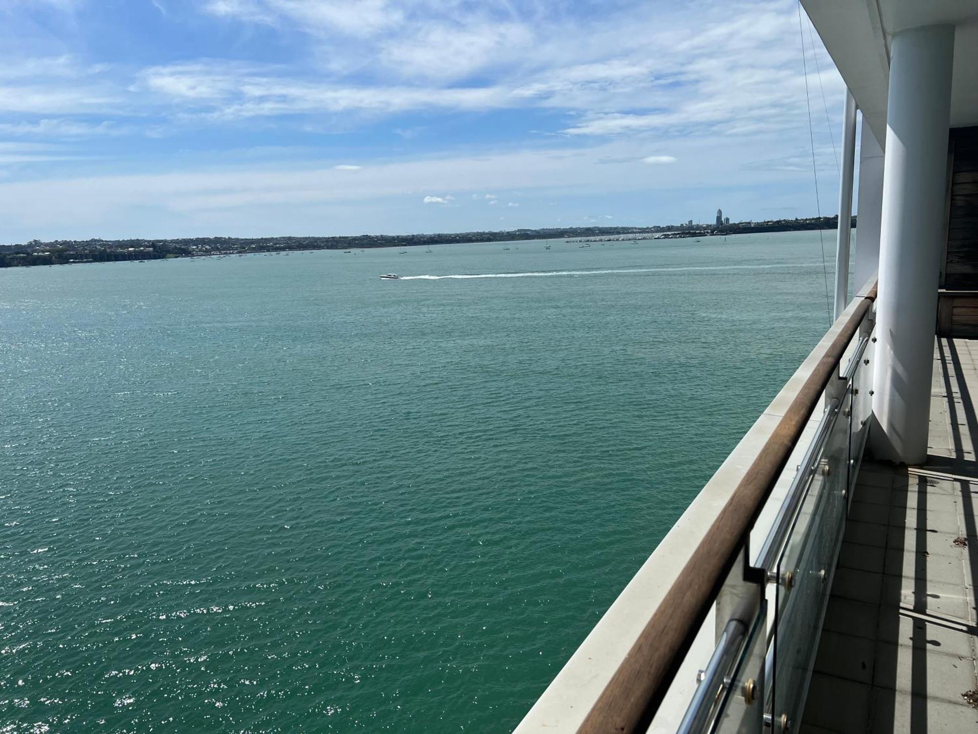 Waterfront Seaview Hotel Apartment - Same Building Block As Auckland Hilton Luaran gambar