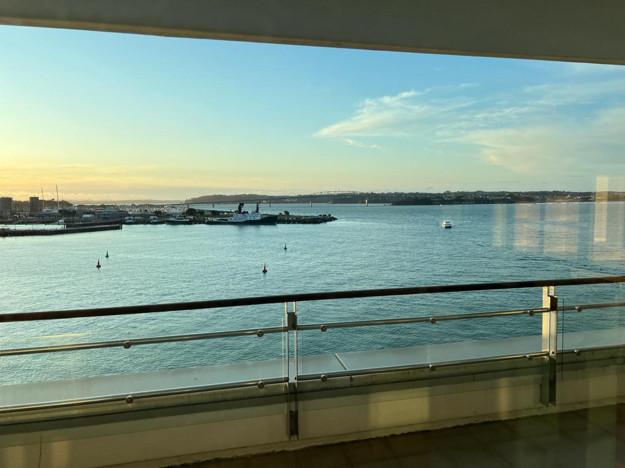 Waterfront Seaview Hotel Apartment - Same Building Block As Auckland Hilton Luaran gambar